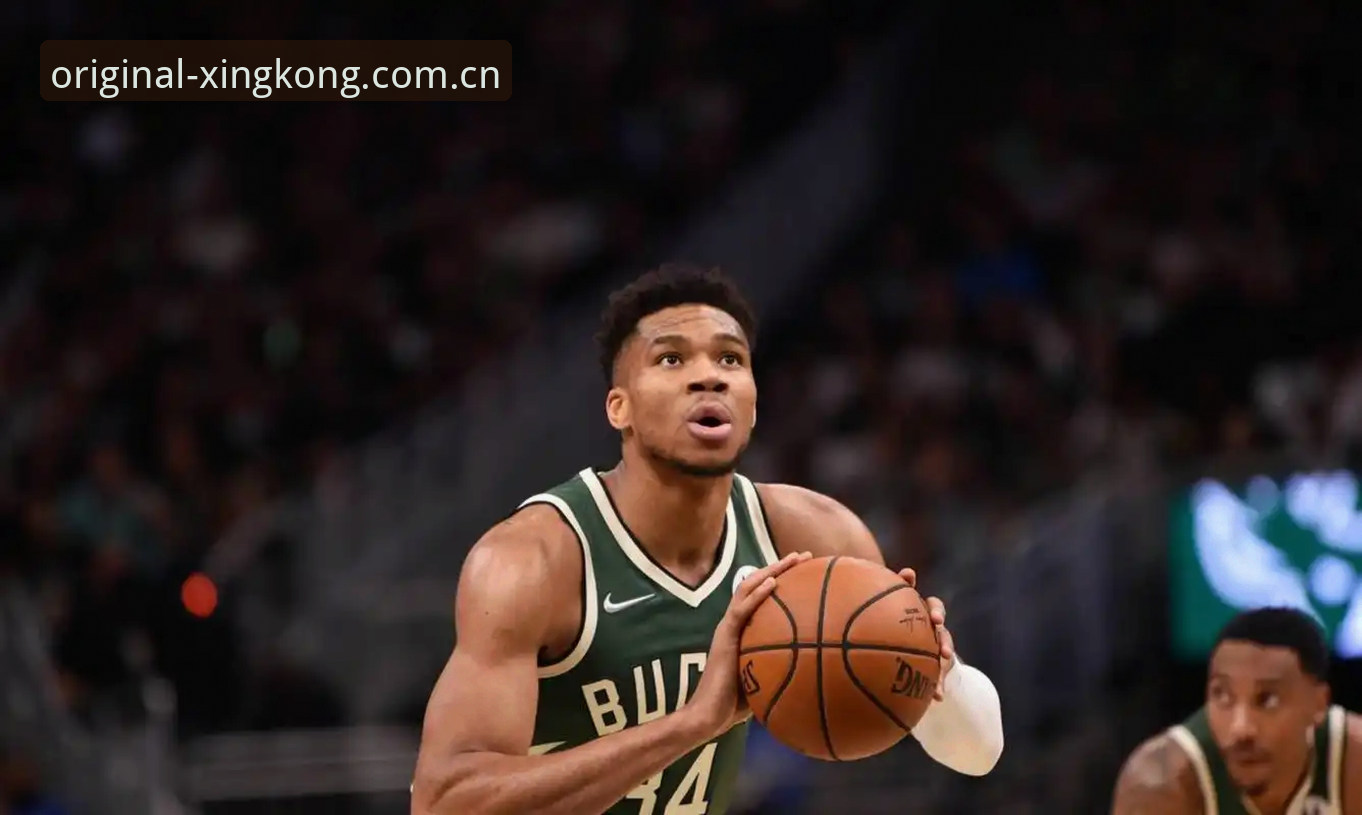 字母哥加盟热火 vs 留守雄鹿：NBA休赛期最大交易的全面对比